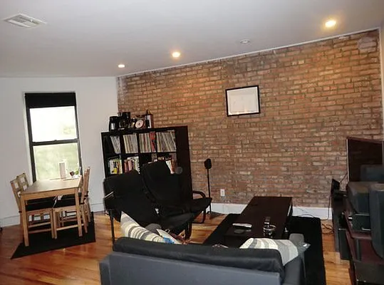 Rented by EXR | media 14