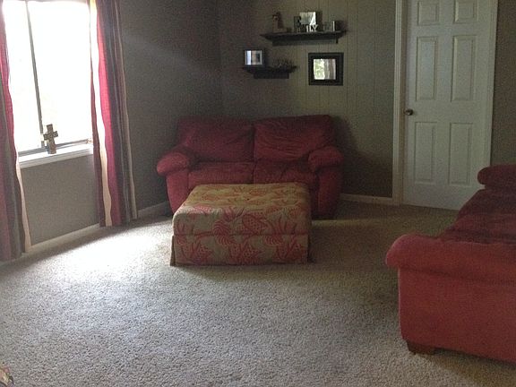 4th image of 824 Parkway Dr