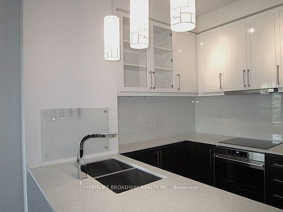 4th image of 21 Clairtrell Rd #401