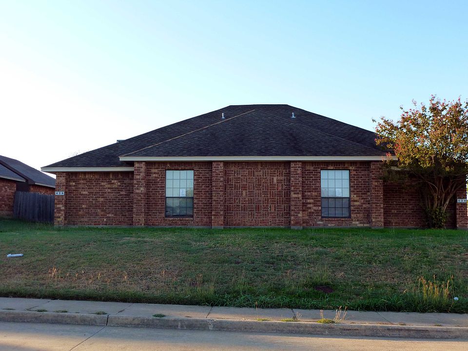 1st image of 434 Warbler Dr