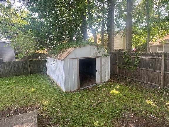 4th image of 2006 A Summerhaven Dr
