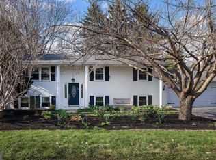 4116 Valley View Rd, Harrisburg, PA 17112