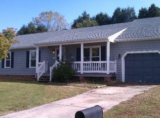 1242 Briarcliffe Dr, Colonial Heights, VA 23834