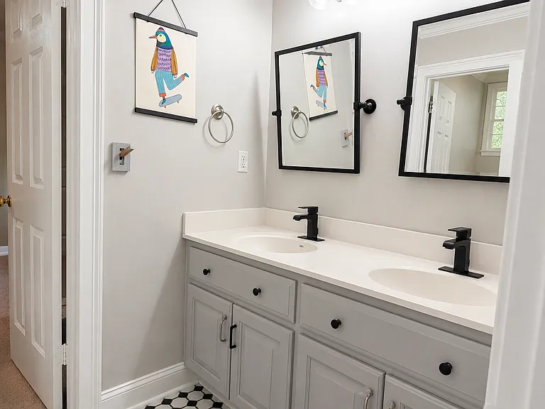 223 Deer Spring Ln — Photo 41