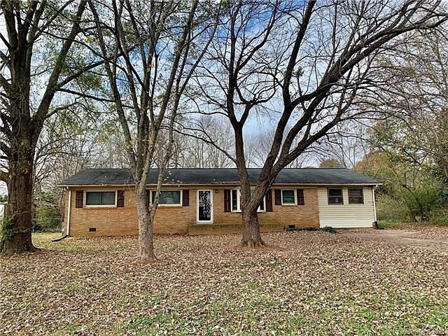 1st image of 627 Honeywood Ln
