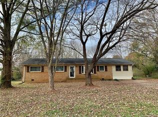 627 Honeywood Ln, Gastonia, NC 28056