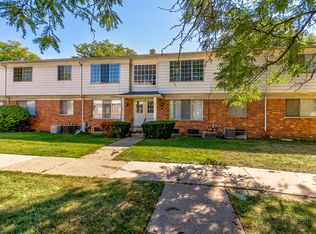Hampton Court Apartments, Roseville, MI 48066