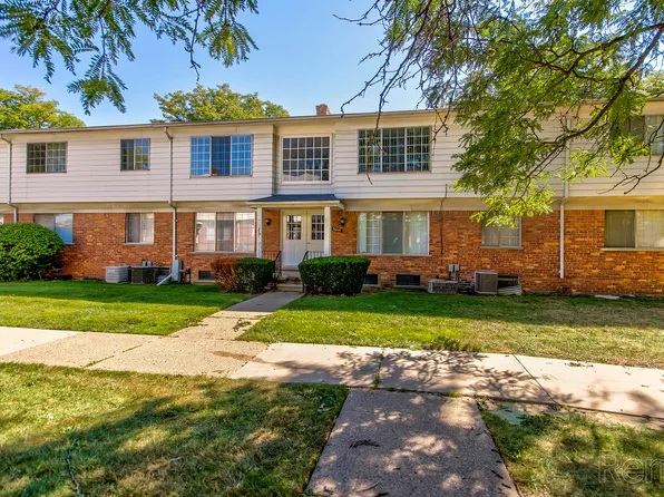 Hampton Court Apartments, 26111 Pinehurst St #Ad26ea2f2, Roseville, MI 48066