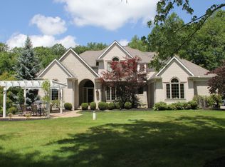 9955 Campton Ridge Dr, Chardon, OH 44024