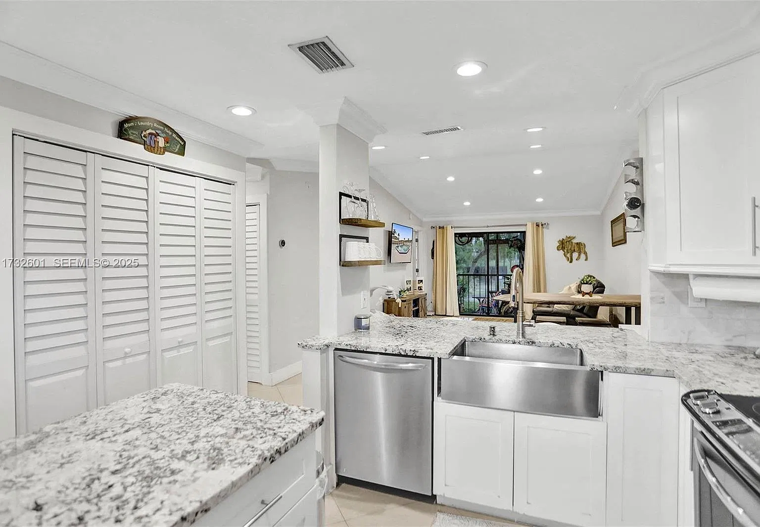 2 bed, 2.0 bath, 912 sqft, $2,150 — Photo 4