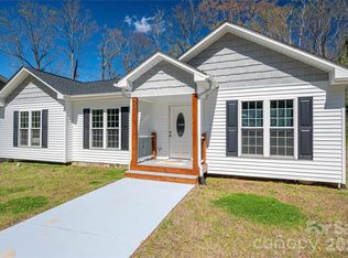 660 W 9th St, Newton, NC 28658