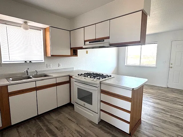 118 N Sligo St #C — Photo 6
