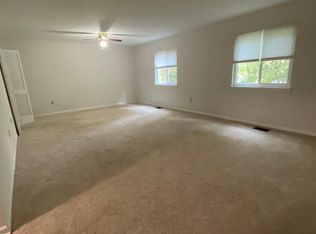 1586 Goldenrain Ct, Reston, VA 20190