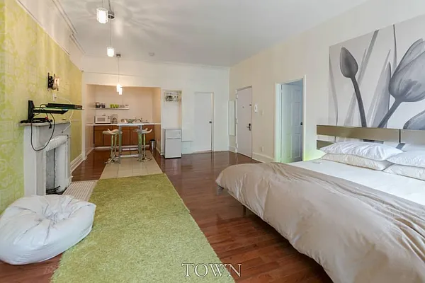 Rented by Town Residential | media 19