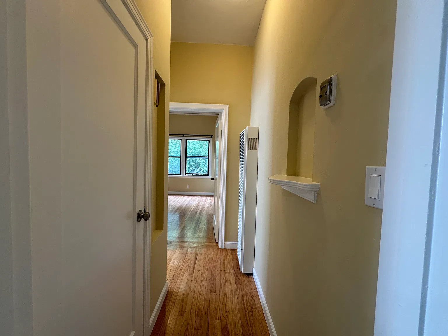 1 bed, 800 sqft, $3,200 — Photo 3