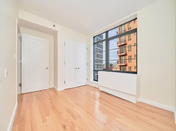 2211 3rd Avenue image 11 of 18