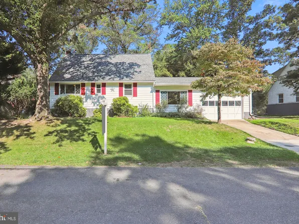 10522 Deakins Hall Dr, Hyattsville, MD 20783
