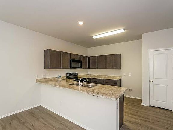 5th image of 5553 Eagle Point Dr