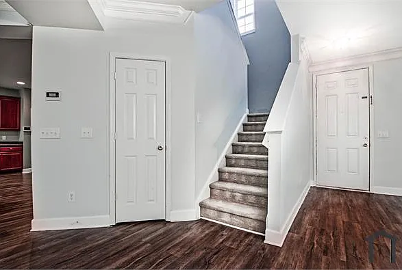 27 Pin Oak Ln — Photo 9