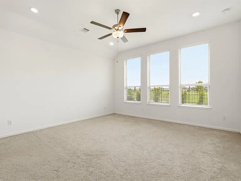 15551 Blue Lake Dr — Photo 13