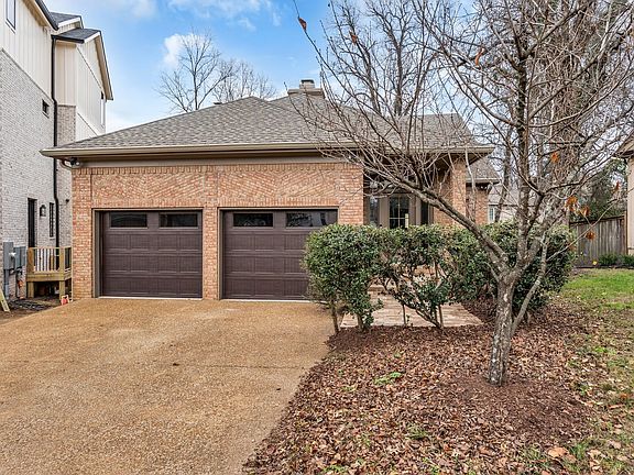 3rd image of 111 Glendower Ct