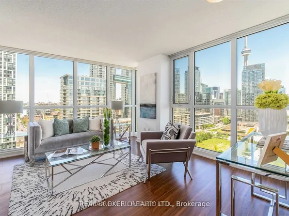 75 Queens Wharf Rd, Toronto, ON