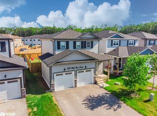 220 Wild Rose Dr, Gravenhurst, ON P1P0B4