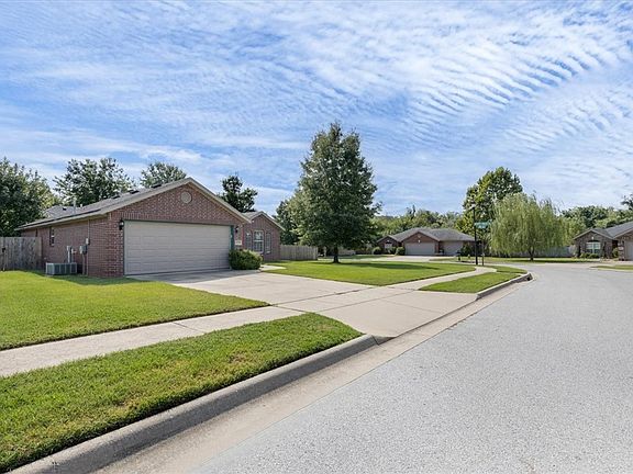 5th image of 2576 N Indian Oaks Dr