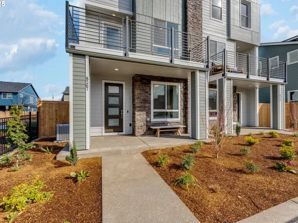 8267 SE Blanton St, Hillsboro, OR 97123