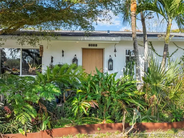 1092 SE Madison Ave, Stuart, FL 34996