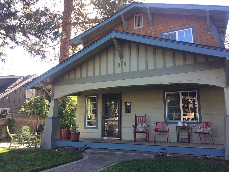 Covered porch, fully fenced yard