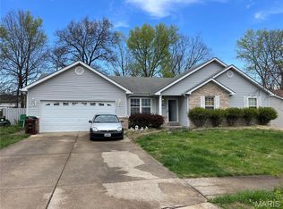 1528 Bishop Dr, Troy, MO 63379