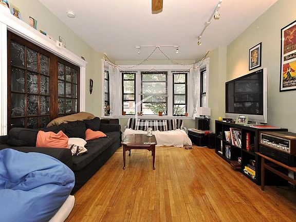 3rd image of 215 Saint Paul St #1YY