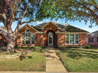 1141 Raleigh Dr, Lewisville, TX 75077