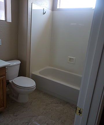 3rd image of 1347 E Dunbar Dr