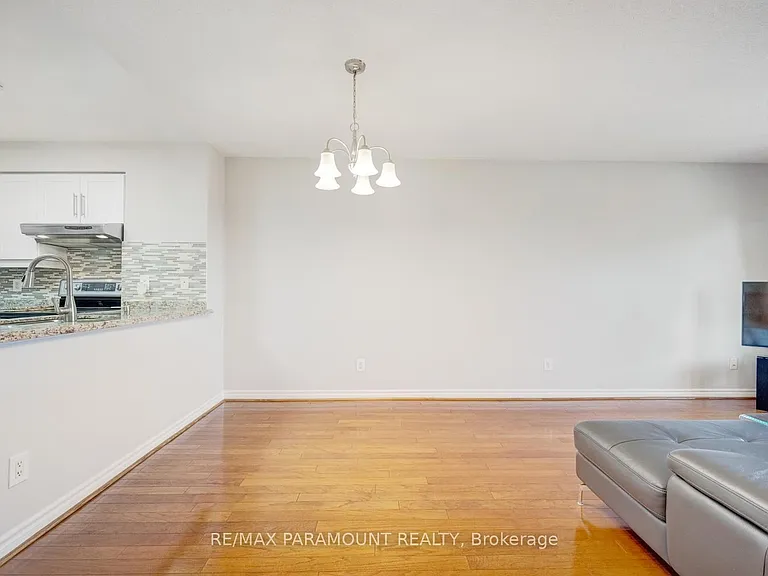 25 Kingsbridge Garden Cir #616 — Photo 20