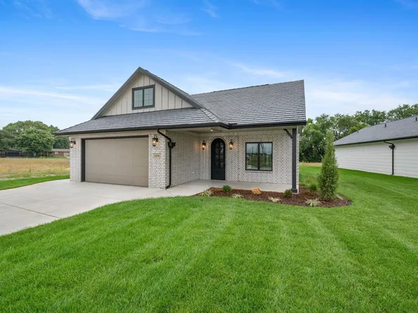 6134 Hiebert Dr, Wichita, KS 67219