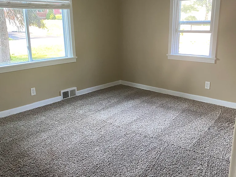 4913 Cumberland St — Photo 21
