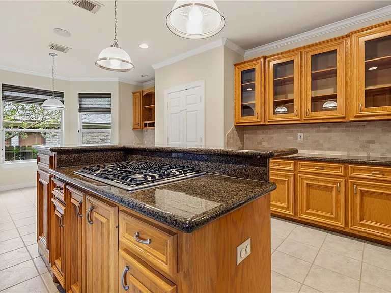 106 Lazy Springs Dr — Photo 12