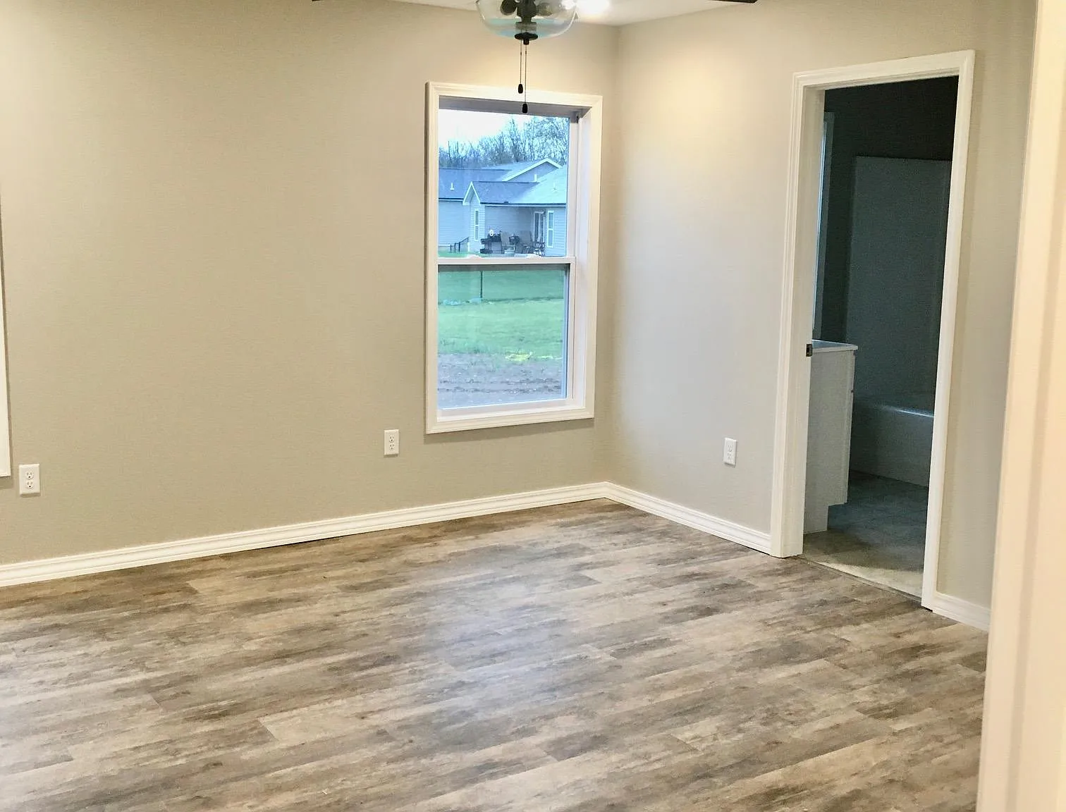 3 bed, 1800 sqft, $1,850 — Photo 3