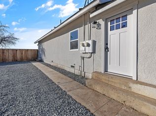 2133 N Cedar St, Pixley, CA