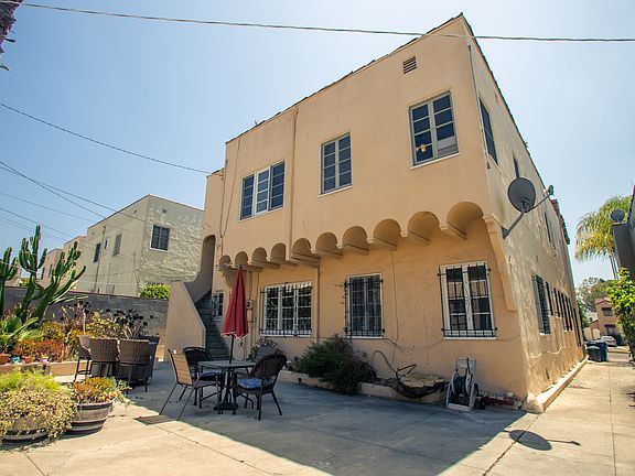 1079 S Redondo Blvd Outdoor-5_04102024