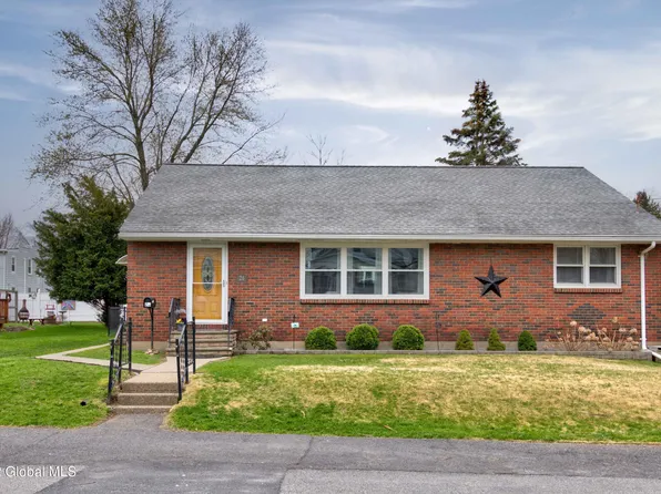 26 Lansing Ave, Watervliet, NY 12189