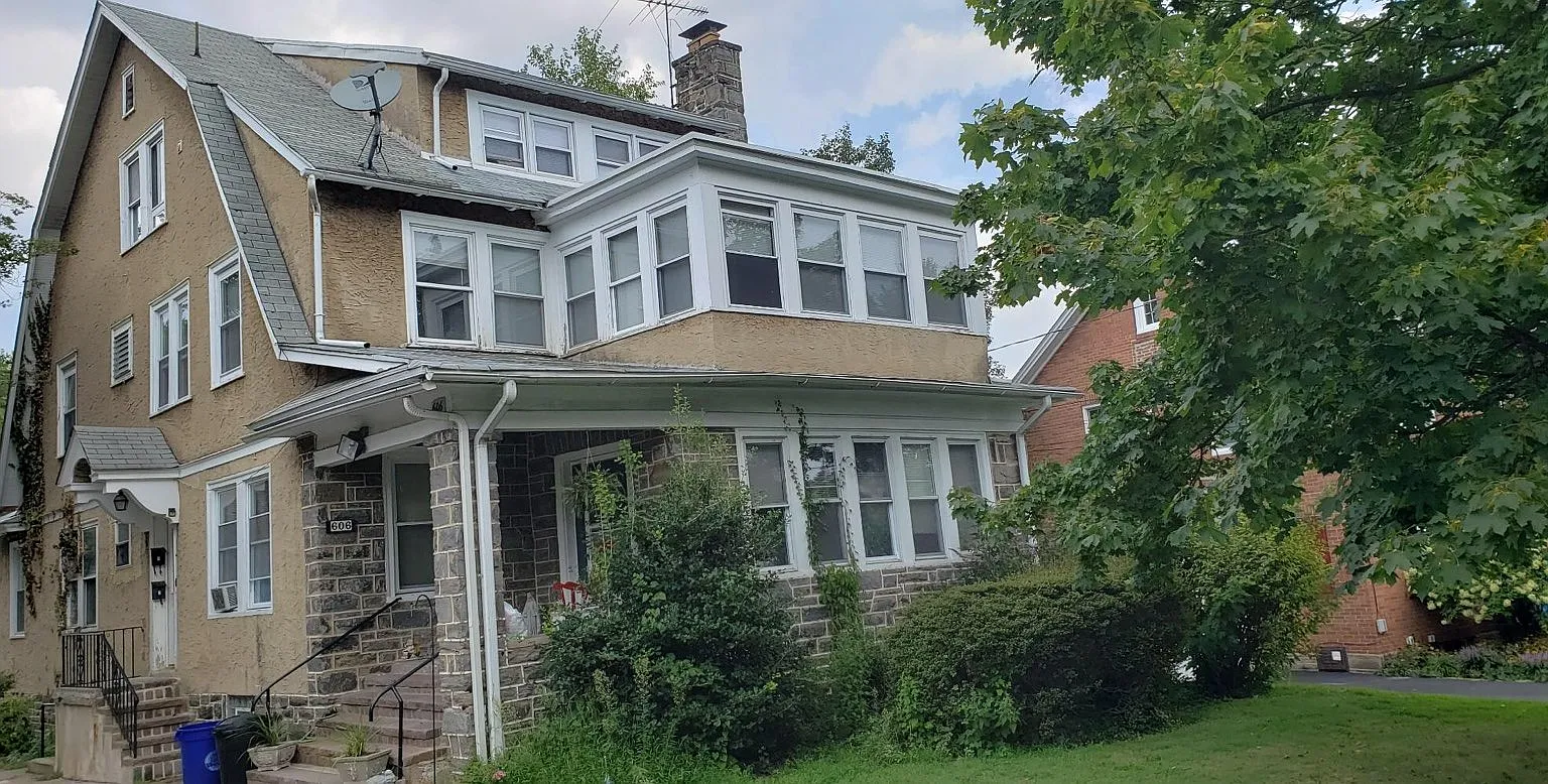 606 Penfield Avenue - 3 — Photo 1