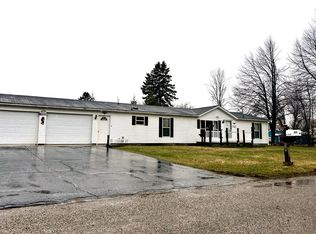 305 Cedar St, Cheboygan, MI 49721