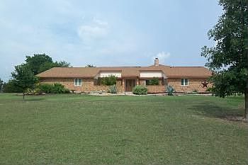 2nd image of 186 Lonely Oaks Ln