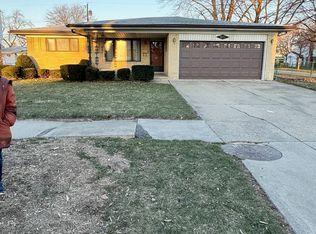 30351 Gruenburg Dr, Warren, MI 48092