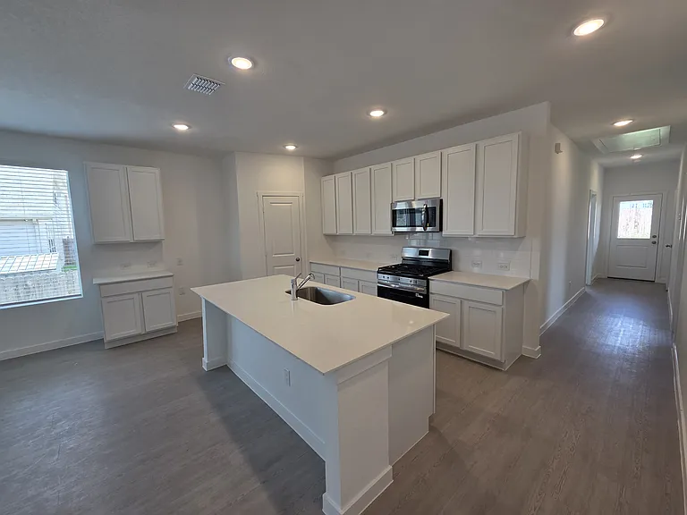 6315 Mifflin Way — Photo 7