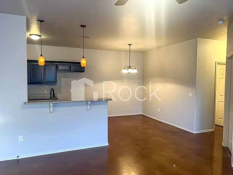 1837 Post Oak Rd — Photo 10