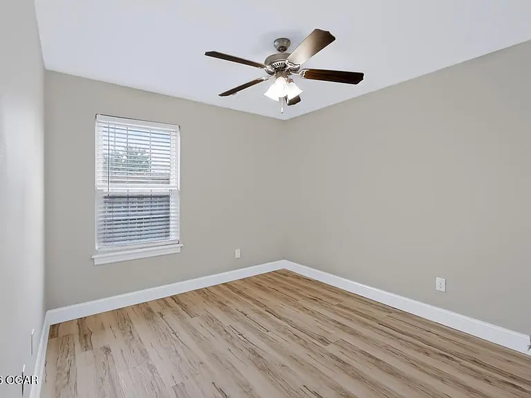 2410 S Jackson Ave — Photo 14